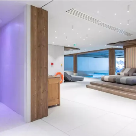 Apartman Prestige Au Pied Des Pistes Avec Parking Et Espace Bien-etre - Fr-1-181-2846 *